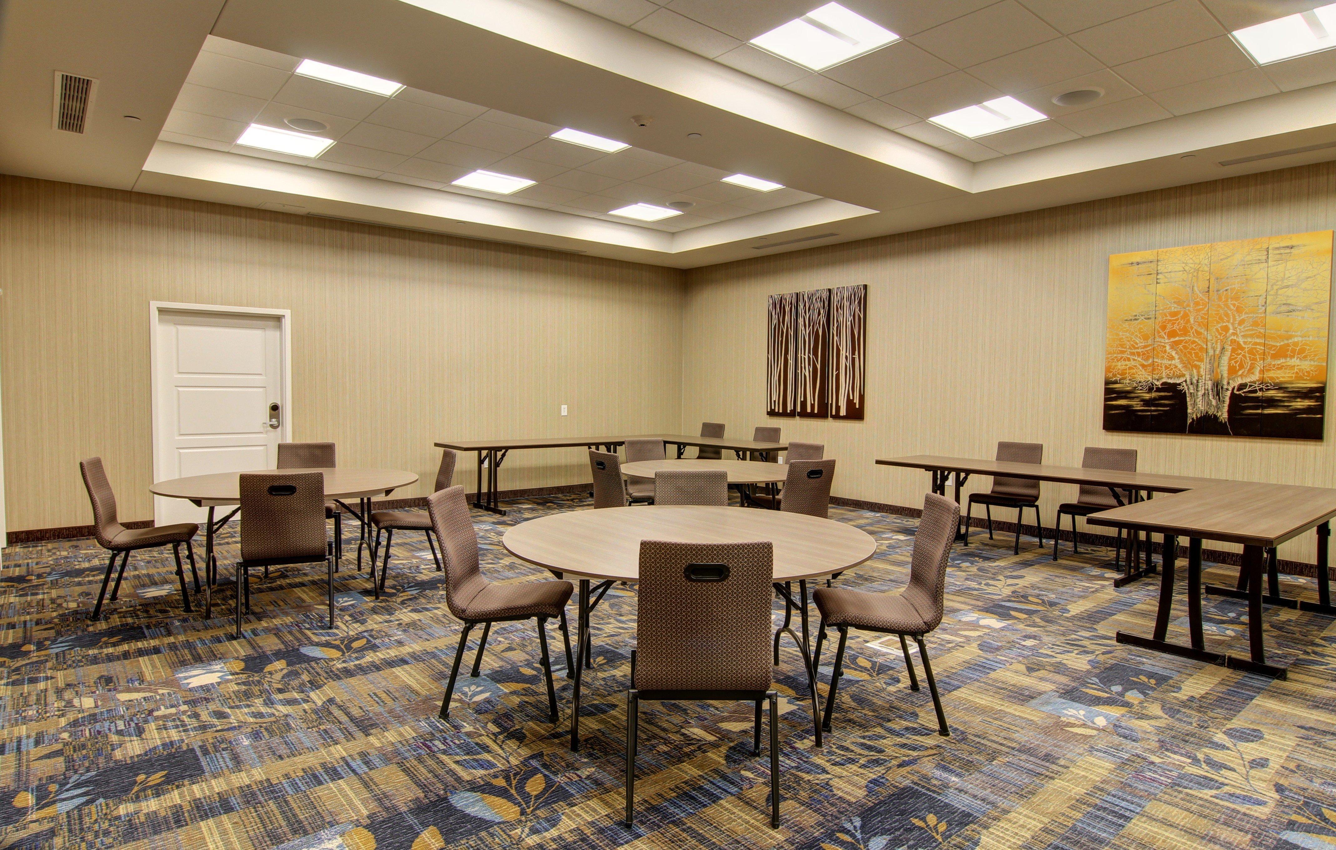 Holiday Inn Express Fargo Sw I94 Medical Center, An Ihg Hotel Exterior photo